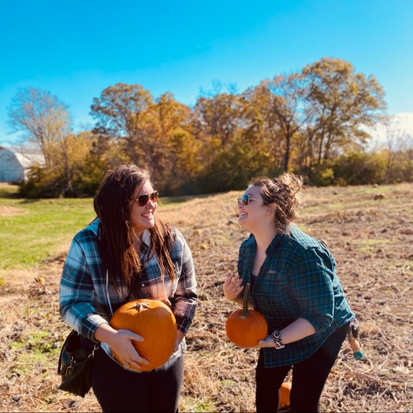 Meet your Posher, Hayley - Picture 2 of 8